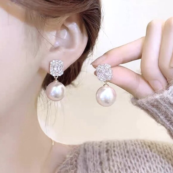 NEW Ainsley Art Deco Pale Pink Pearl and Crystal Drop Earrings - Picture 1 of 2